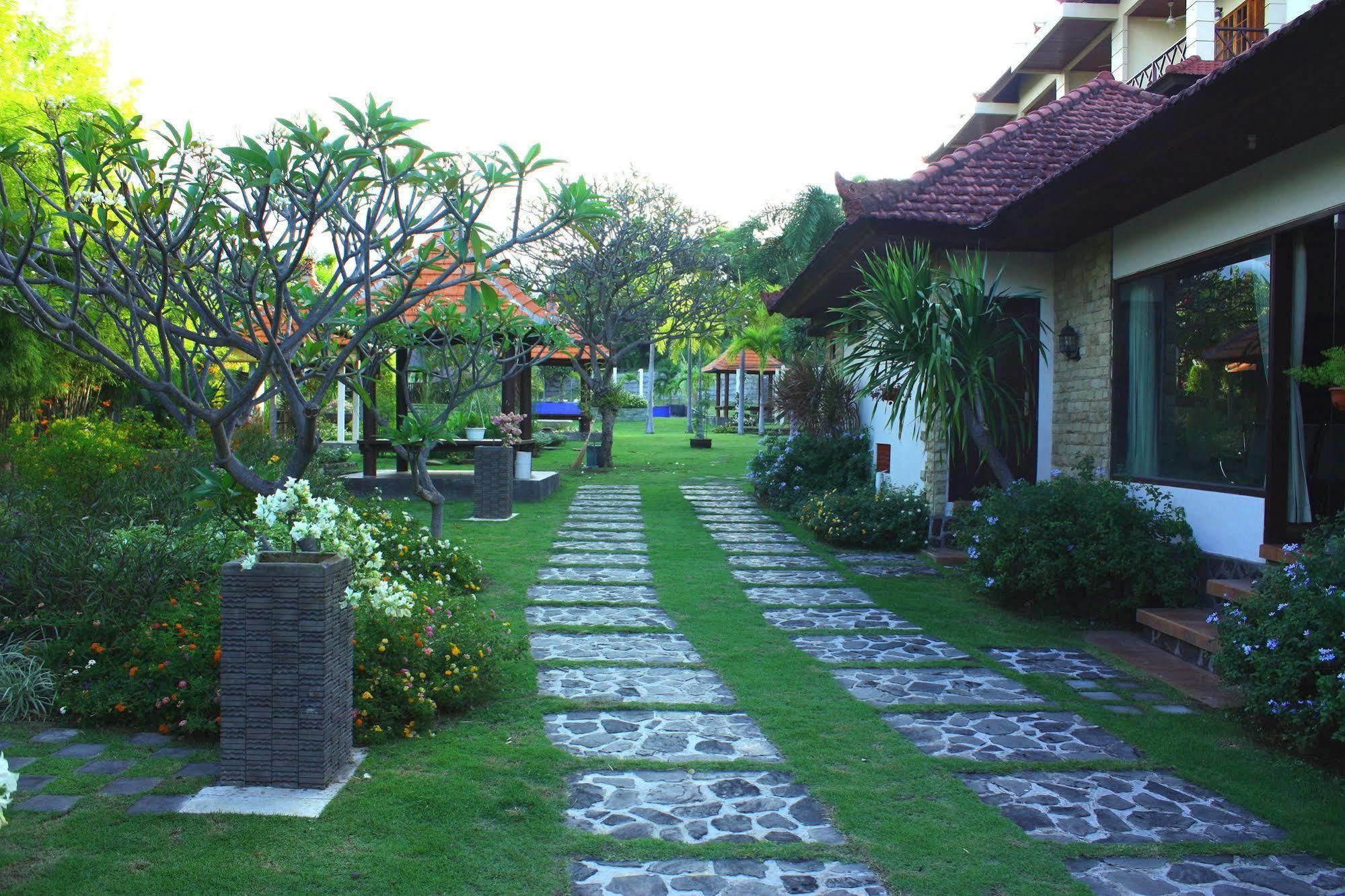 Bluehill Dive Resort Tulamben Exterior foto